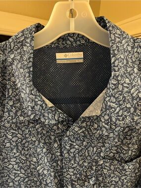 Columbia Men's Navy Printed Performance Button-Up sport Shirt